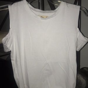 hollister off the shoulder t-shirt